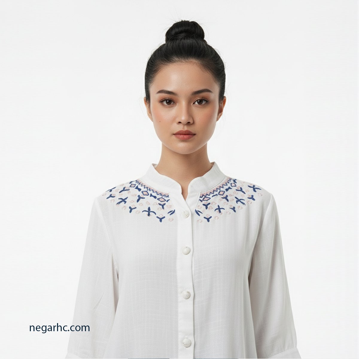 Afghanistan Embroidered White Mandarin-Collar Blouse